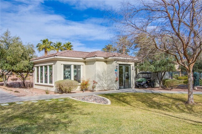 Building Photo - 10809 Garden Mist Dr