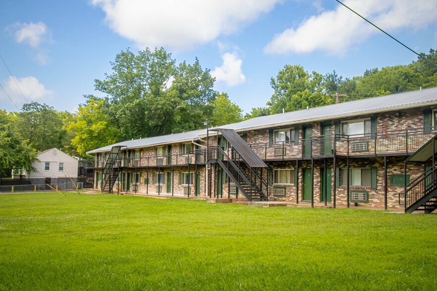 Primary Photo - Southmont Apartments