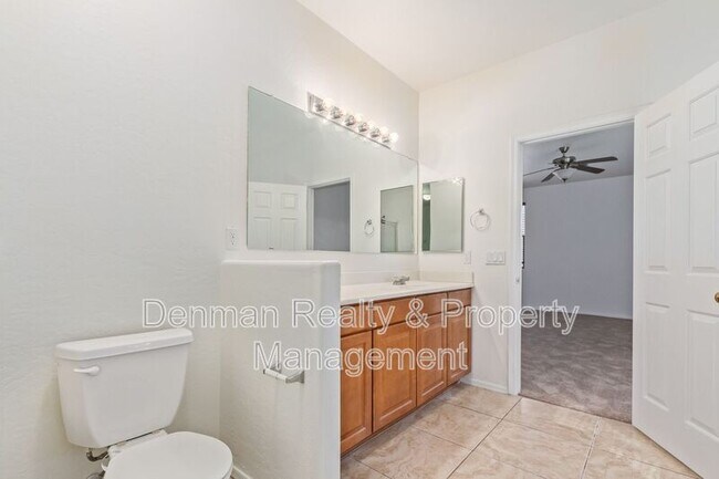 Building Photo - 3209 W St Catherine Ave