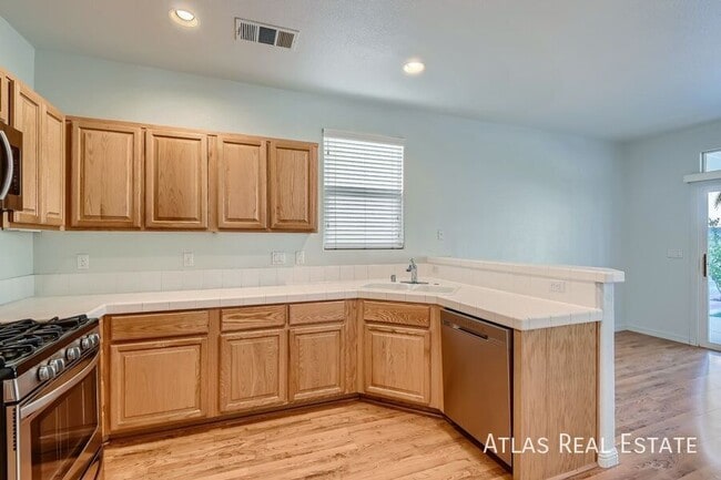 Building Photo - 9278 Shellmont Ct