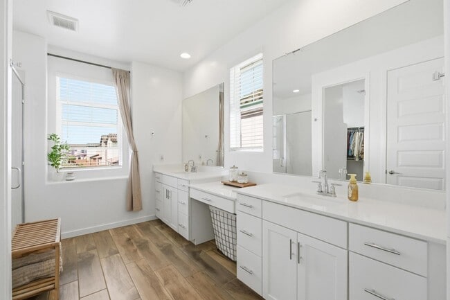 Building Photo - 3251 S Lotus