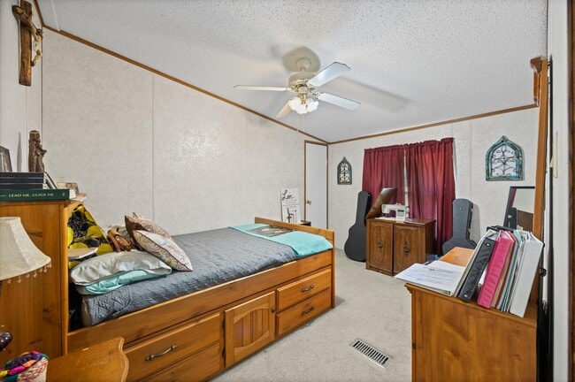 Building Photo - 806 Co Rd 2112