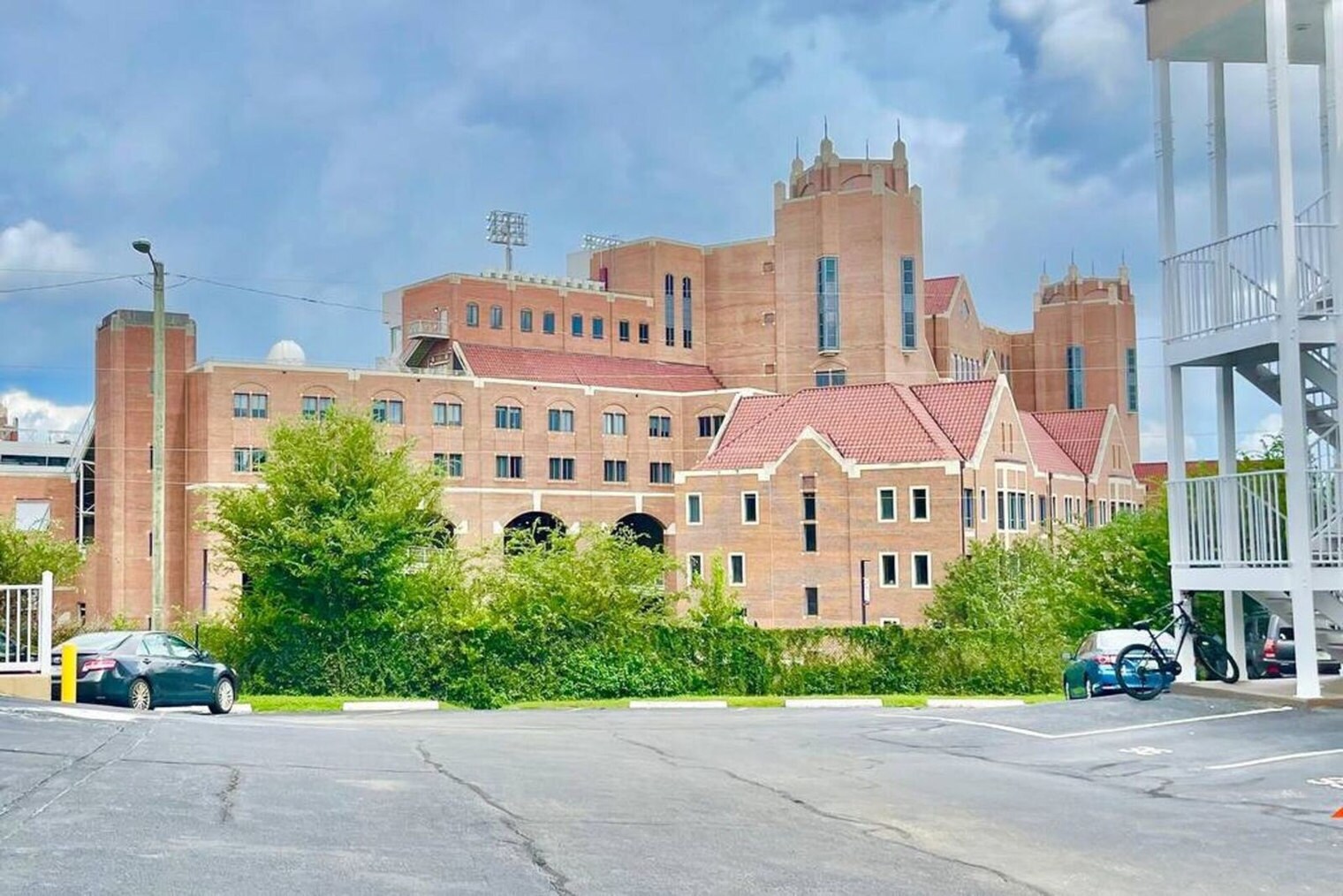 Building Photo - 253 Hayden Rd