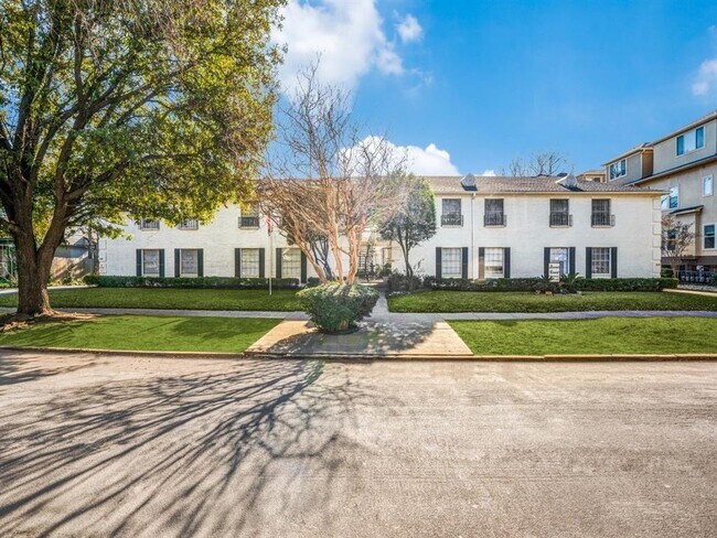 Primary Photo - 4311 Bowser Ave