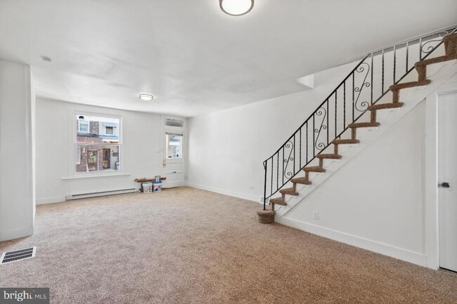 Primary Photo - 6133 Reedland St