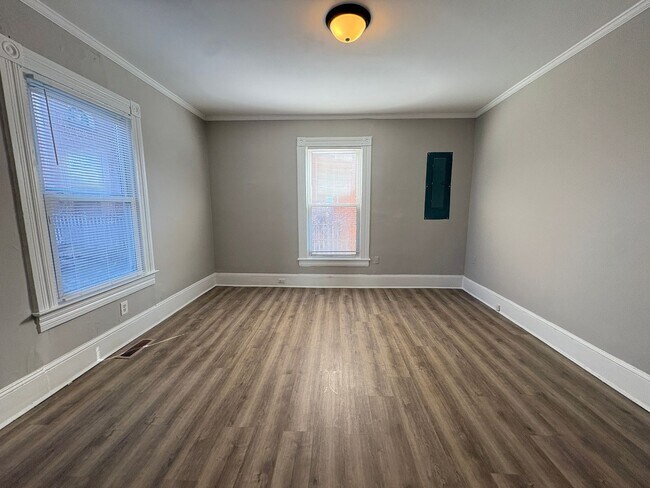 Building Photo - 3 Bedroom, 1 Bathroom House in Reidsville!