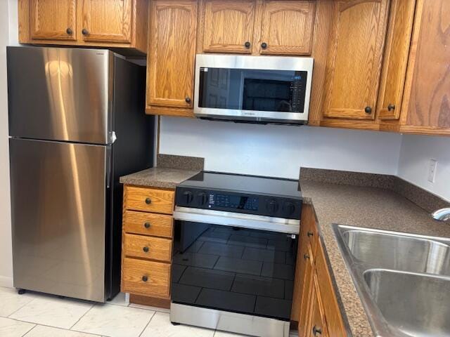 Building Photo - 907 Marina Dr