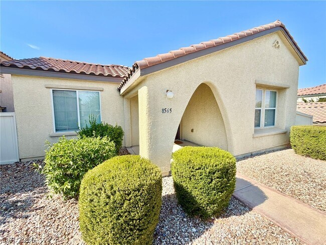 Building Photo - 8565 Vestia Ct