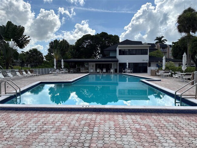 Building Photo - 7725 SW 86th St
