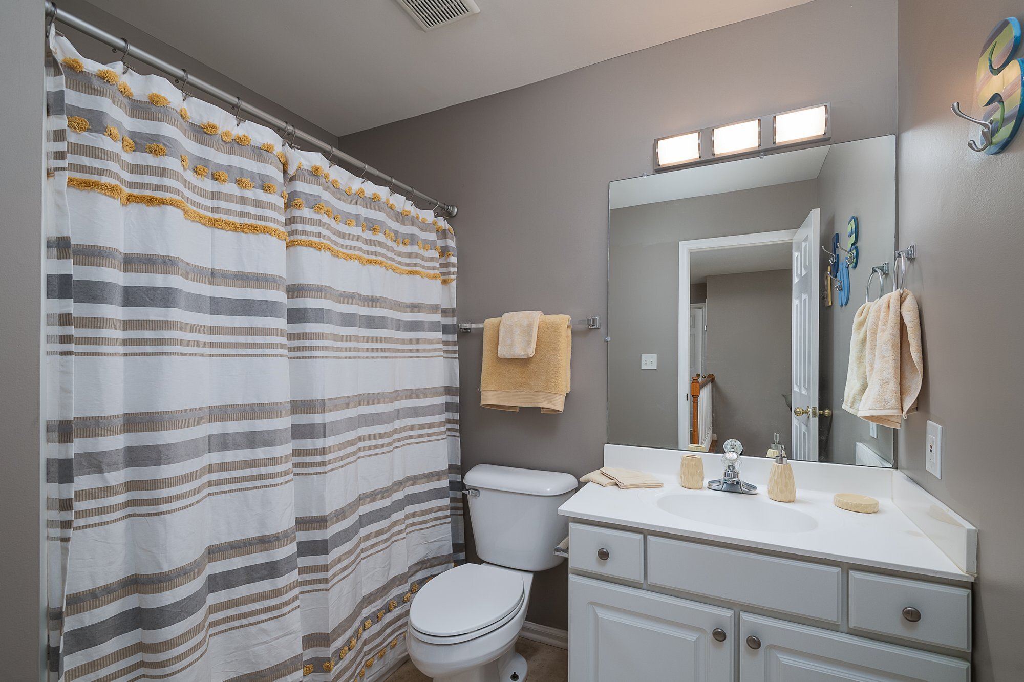 Bathroom 3 - 665 Winter Hill Ln