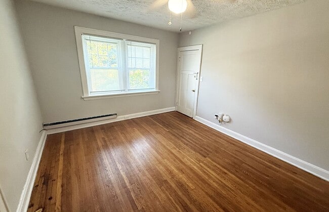 Building Photo - 415 Probasco St