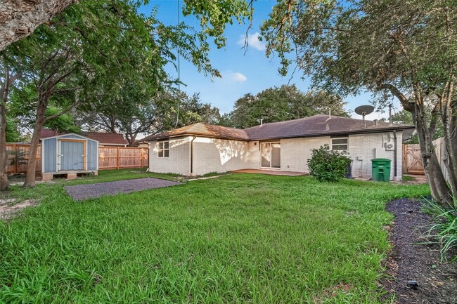 Building Photo - 9614 Hammerly Blvd