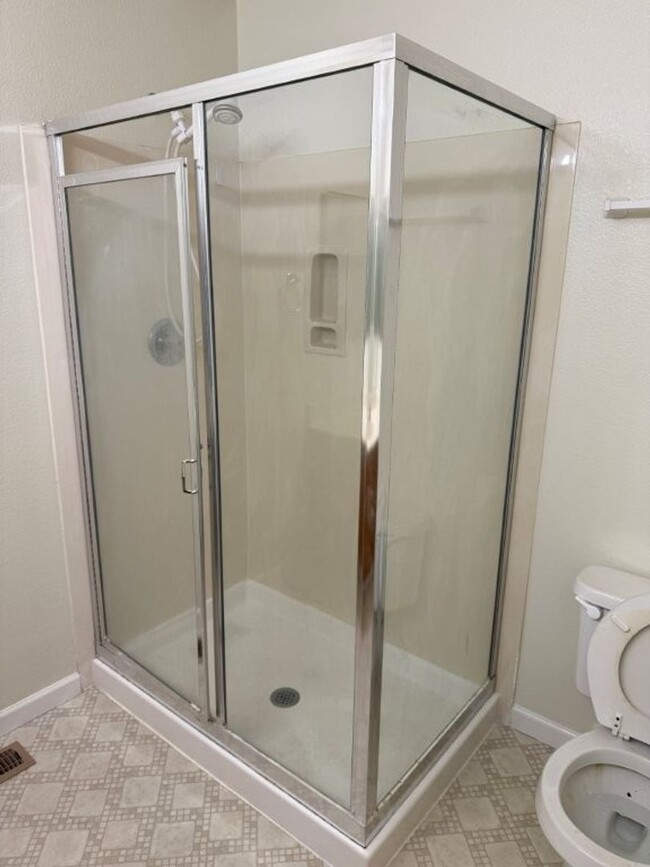 Building Photo - Modern 3 Bedroom Condo w/ Garage Vacaville...