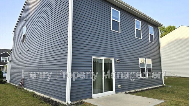 Building Photo - 14 White Hart Ct