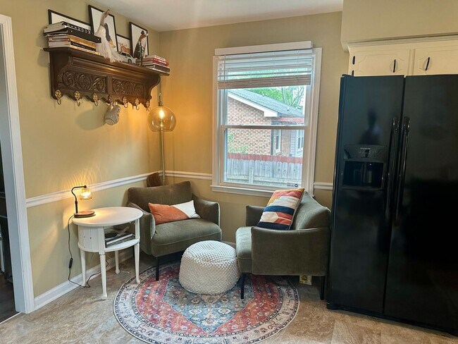 Building Photo - 1205 Woodbridge Dr