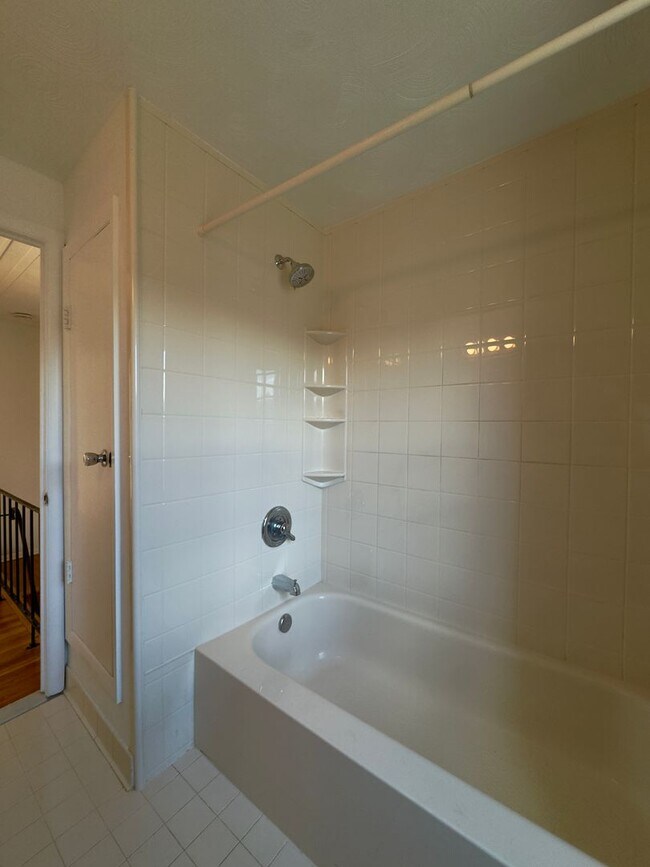 Building Photo - Charming 3 Bedroom/2 Bathroom Townhome in Rosedale, MD!