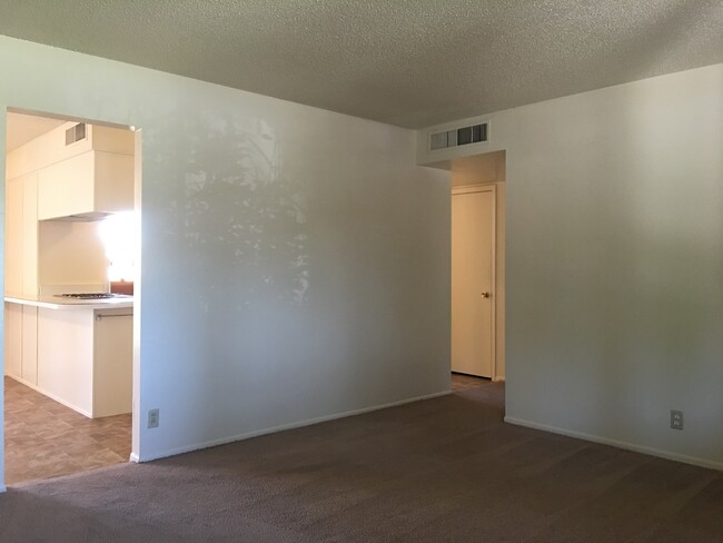 Building Photo - LANDSCAPING INCLUDED Tempe 3 Bed/ 1.75 Bath