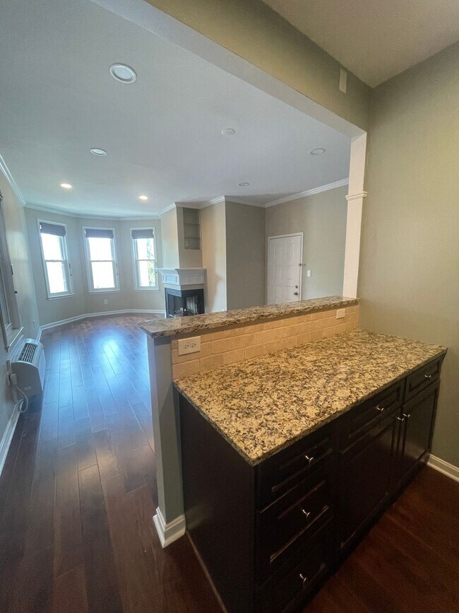Building Photo - Dupont Circle 2-level Condo at The Cygnet. 1 Bed/1 Full Bath, Fireplace and Modern Kitchen