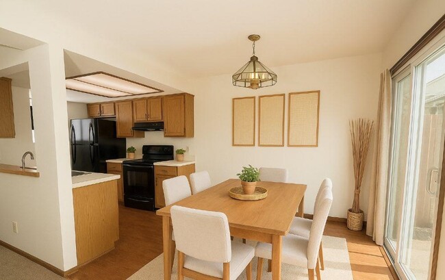 Building Photo - 6228 Sawmill Woods Dr