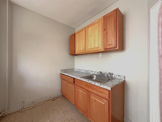 Building Photo - 379 Ocean Ave