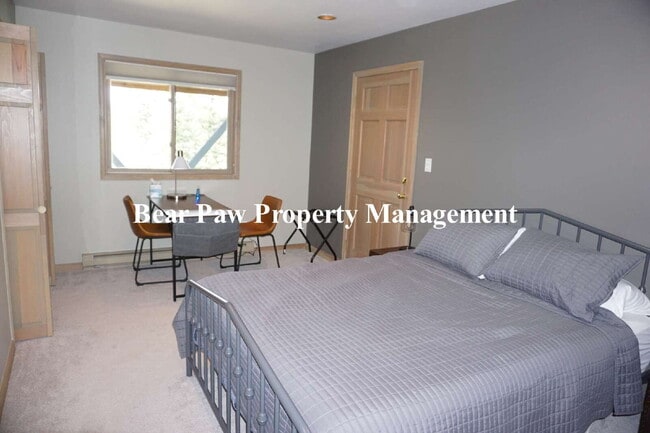 Building Photo - SHORT TERM, FULLY FURNISHED home in Evergr...