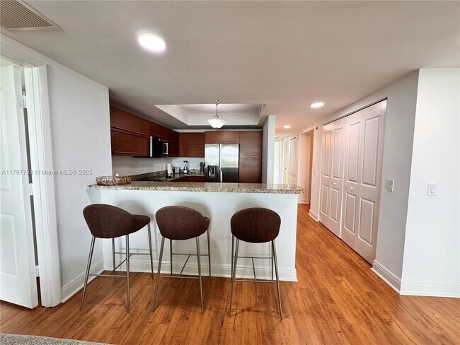 Building Photo - 2681 N Flamingo Rd