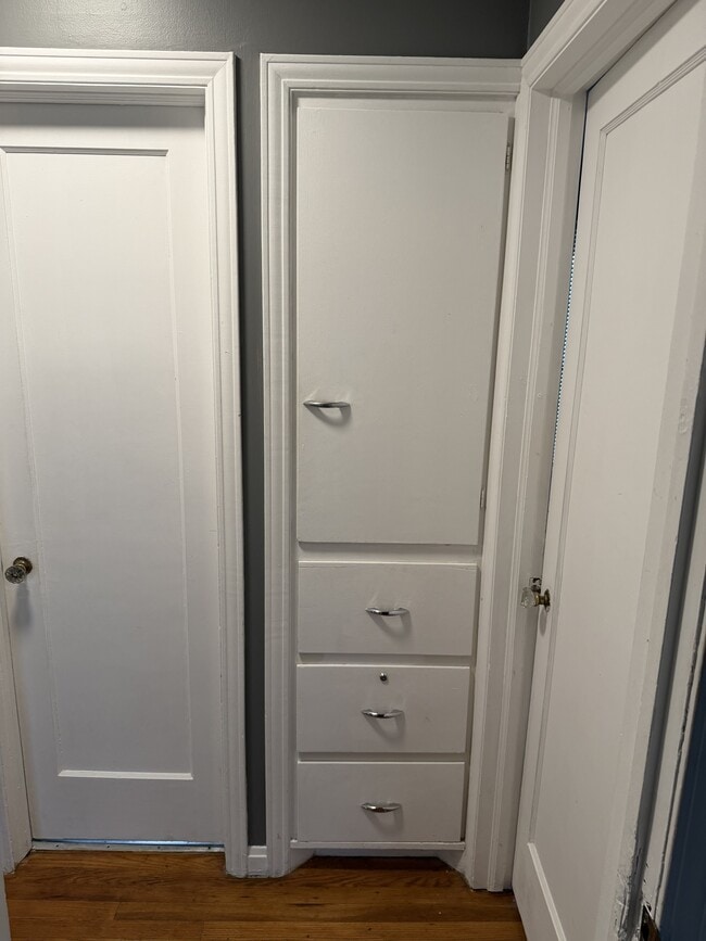 Building Photo - 2525 S Cherokee St