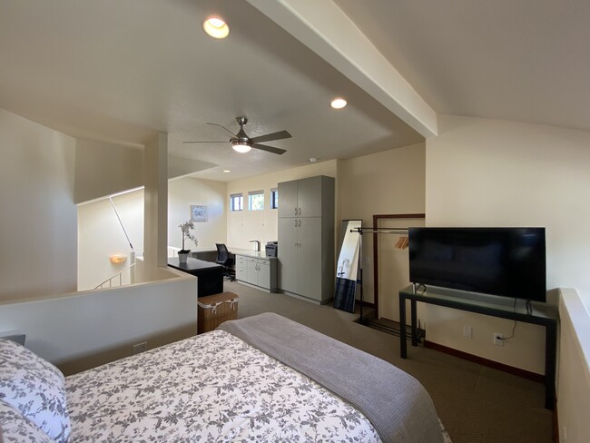 Loft bedroom - 5146 Dorado Dr