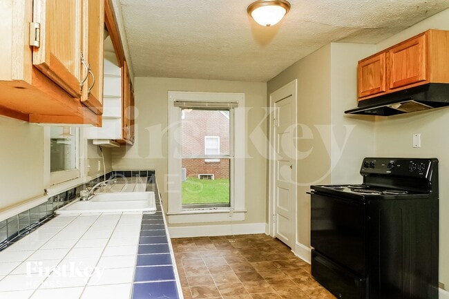 Building Photo - 109 Franklin St