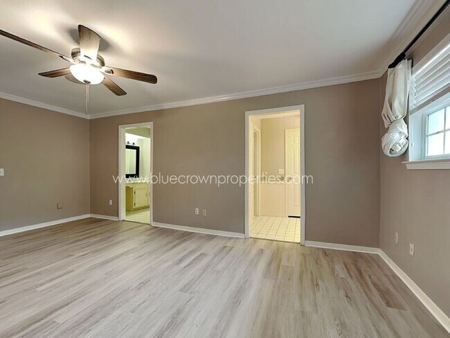 Building Photo - 1804 Mercedes Pl
