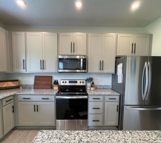 Building Photo - 4BR/2.5 Home for Rent in Cherry Clen!