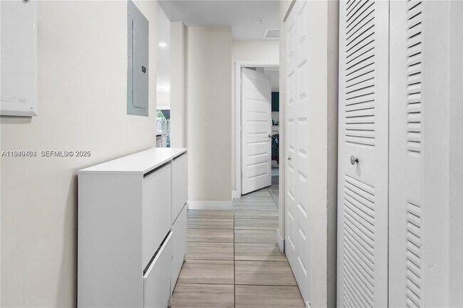 Building Photo - 7805 NW 104th Ave