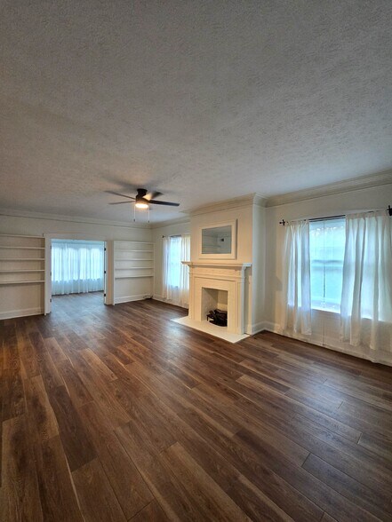 Primary Photo - 2472 Overlook Rd