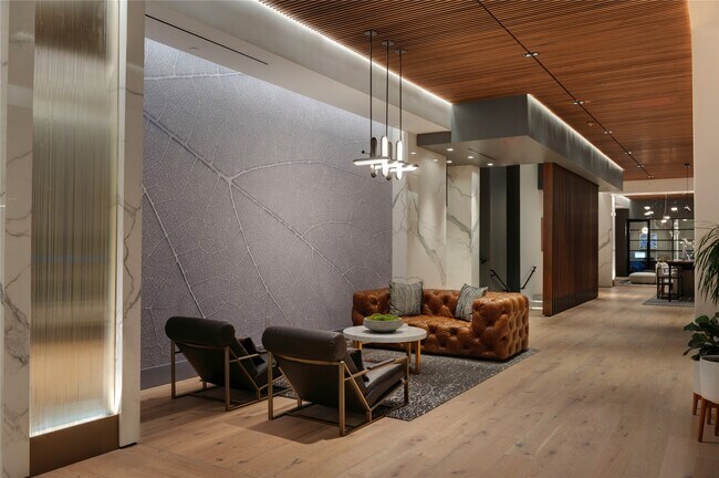 Building Photo - 170 Malone St