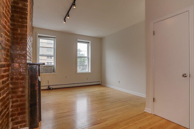 Building Photo - 218 Jefferson St