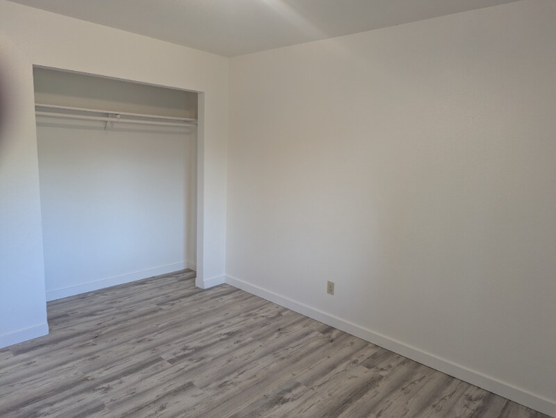 Building Photo - 700 S Weed Blvd