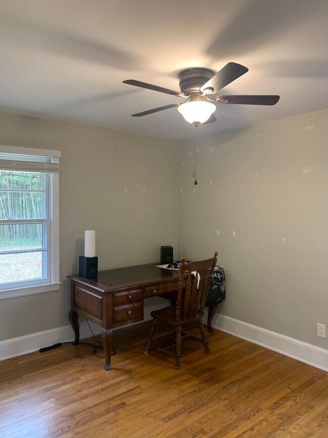 Building Photo - Quiet 2BR Retreat Minutes from Downtown Athens