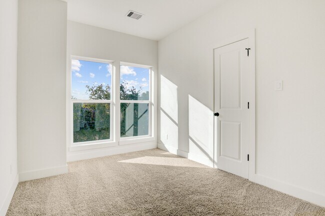 Building Photo - 10514 Ashville Dr