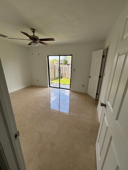 Building Photo - 28151 SW 142nd Ct