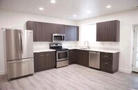 Building Photo - 15086 S Rosslyn Cv