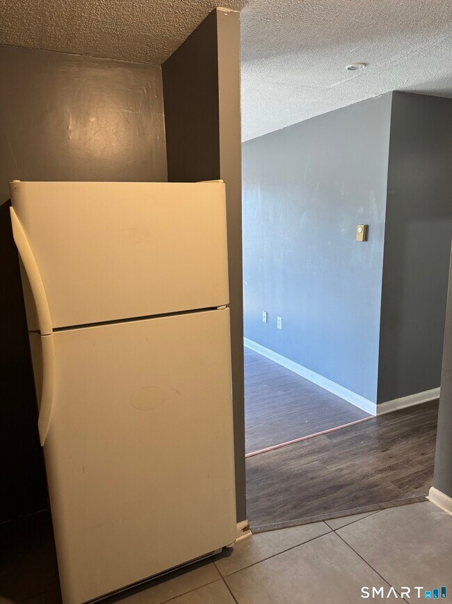 Building Photo - 356 Franklin Ave