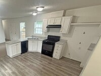 Building Photo - 2501 N Apperson Way