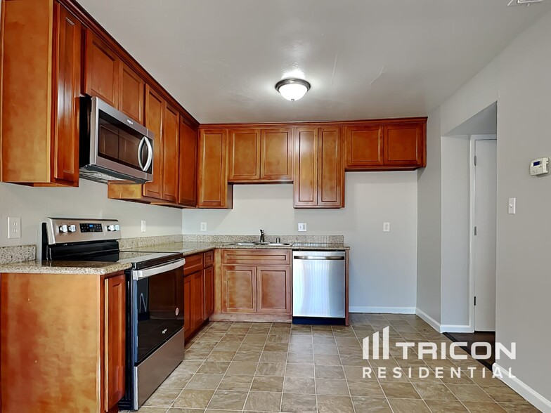 Building Photo - 10072 Zodiac Ct