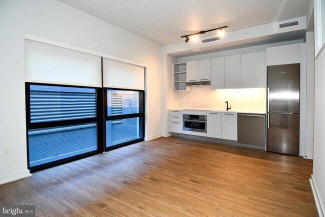 Building Photo - 1625 Eckington Pl NE