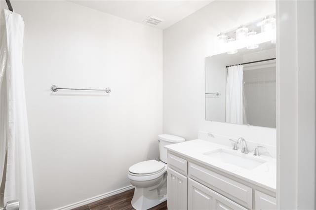 Building Photo - 128 Siesta Ct