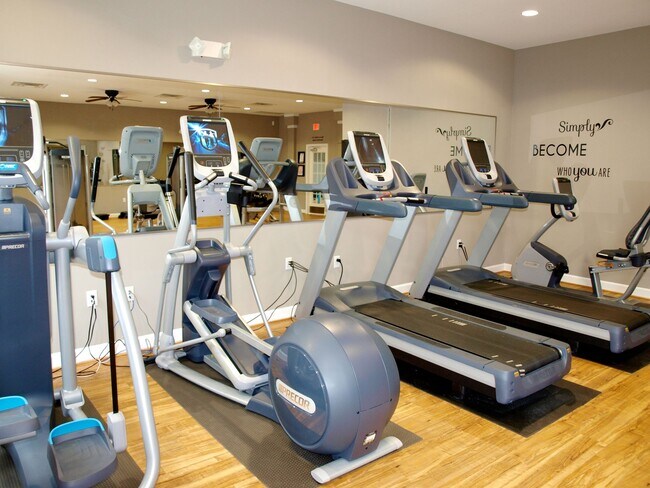 Building Photo - A3 | 1 Bed 1 Bath | 896 sf
