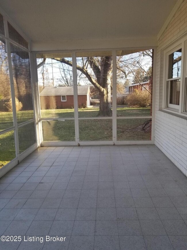 Building Photo - 1305 Abbeywood Rd