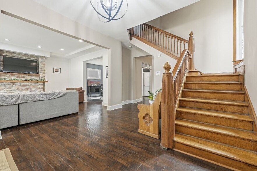 Building Photo - 2130 N Delaware St