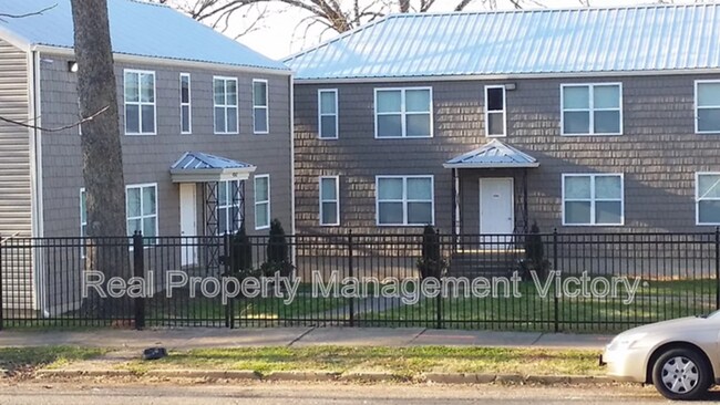 Primary Photo - 4264 4th Ave S