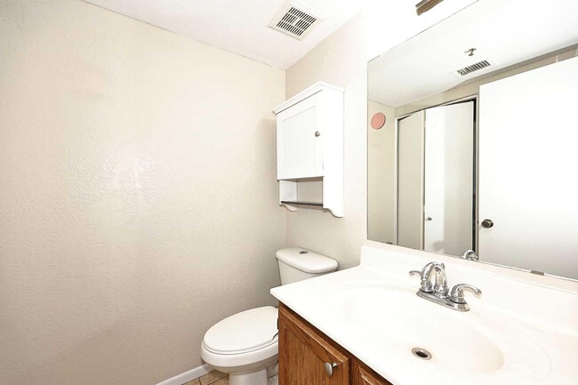 Building Photo - 8625 E Belleview Pl